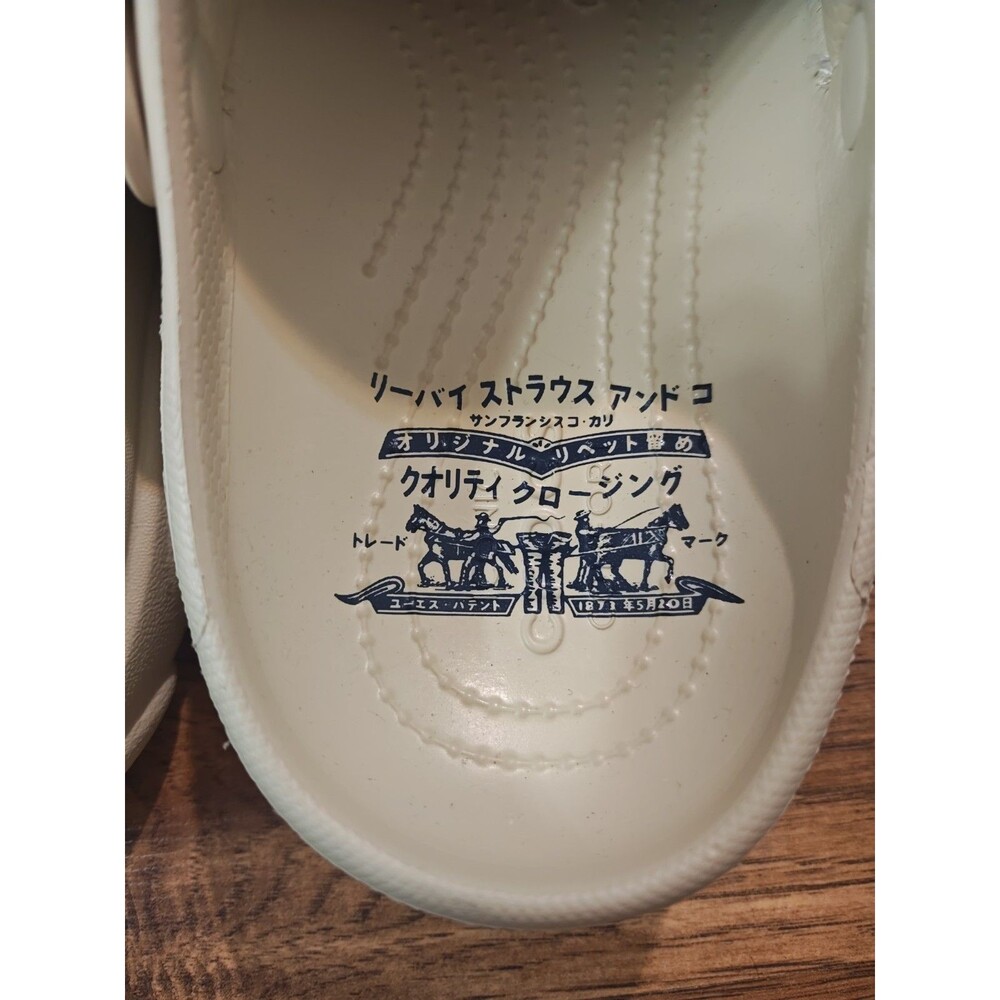 Crocs X Levis All-Terrain Clogs Light Wash Denim Men's 8 - Women's 10 Unisex - Picture 5 of 10